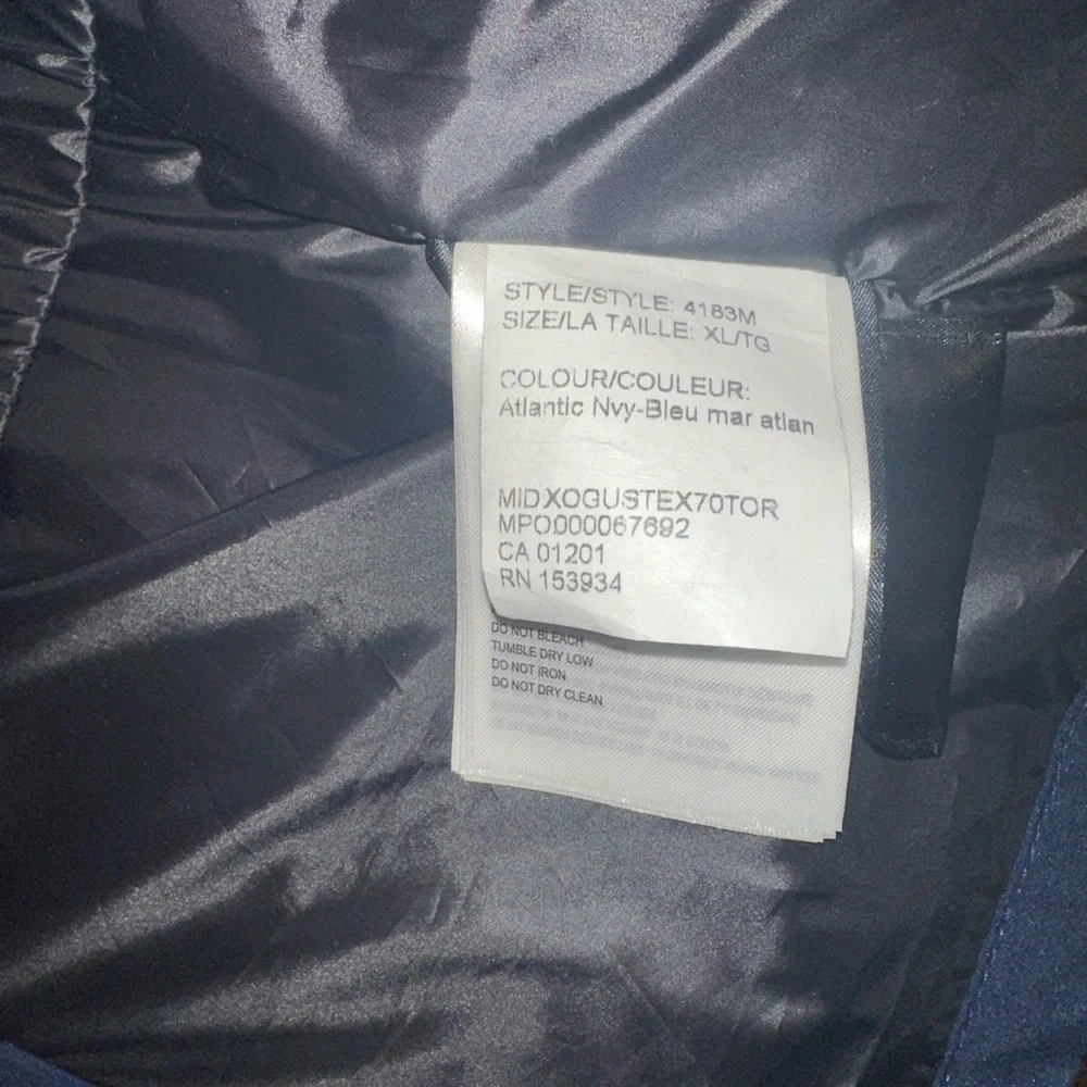 Beautiful new and blue Canada Goose Research Jacket - Picture 5 of 13